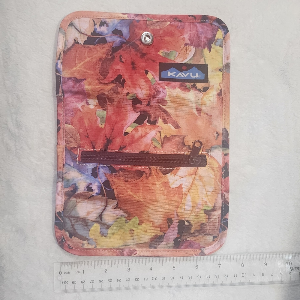 KAVU Floral Wallet - Picture 2 of 7